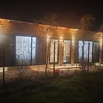 Uniklajd Villa-s