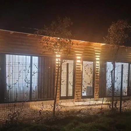 Uniklajd Villa-s Alojamento de Turismo Selvagem Golem (Tirana)