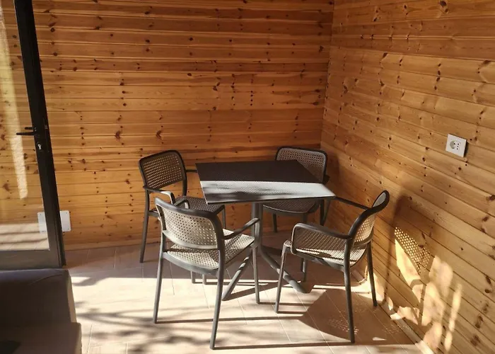 山林小屋 Uniklajd Villa-s *